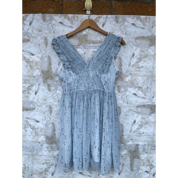 AVANTLOOK V-Neck Floral Printed Button
Front Dress size small - Picture 4 of 12